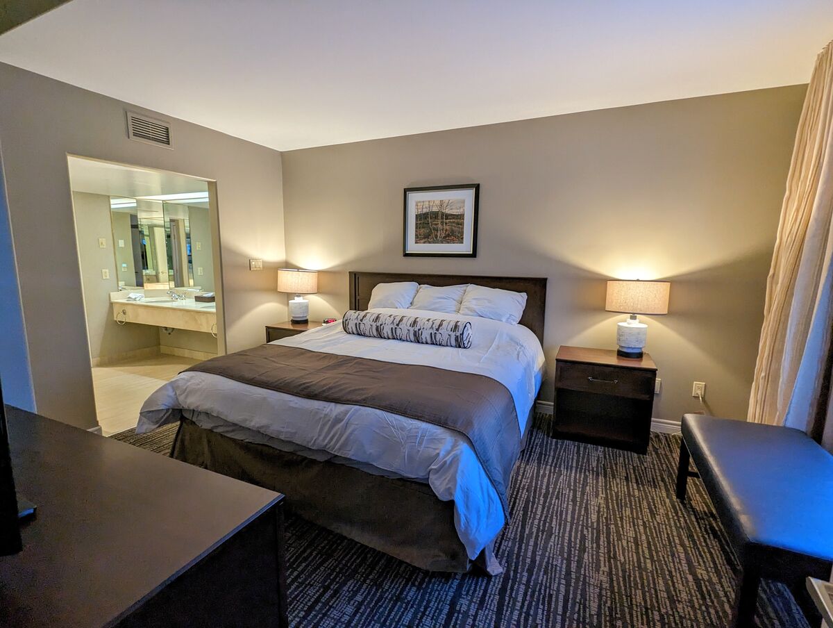 Large 2-Bedroom Condo photo