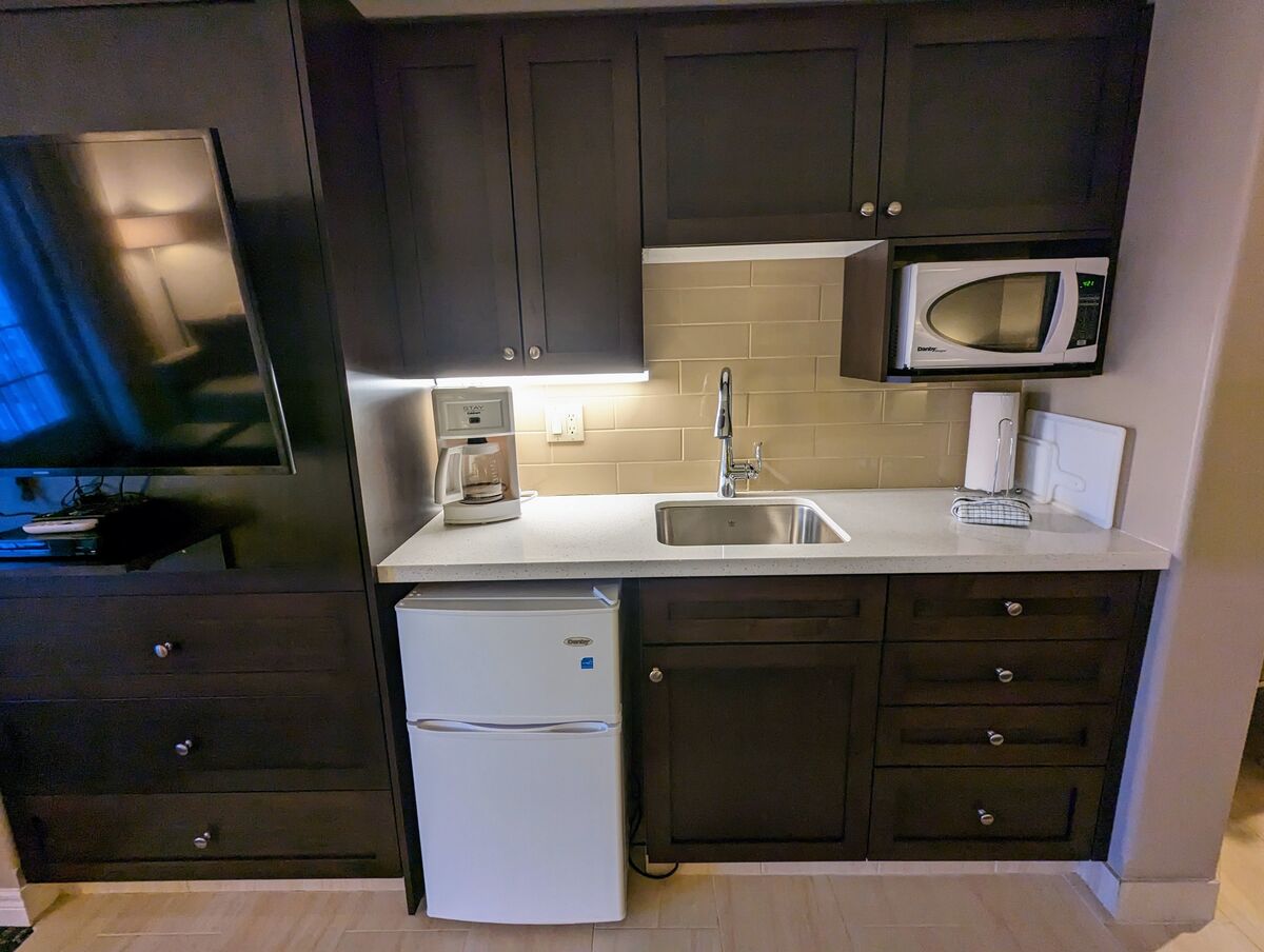 Large 2-Bedroom Condo photo