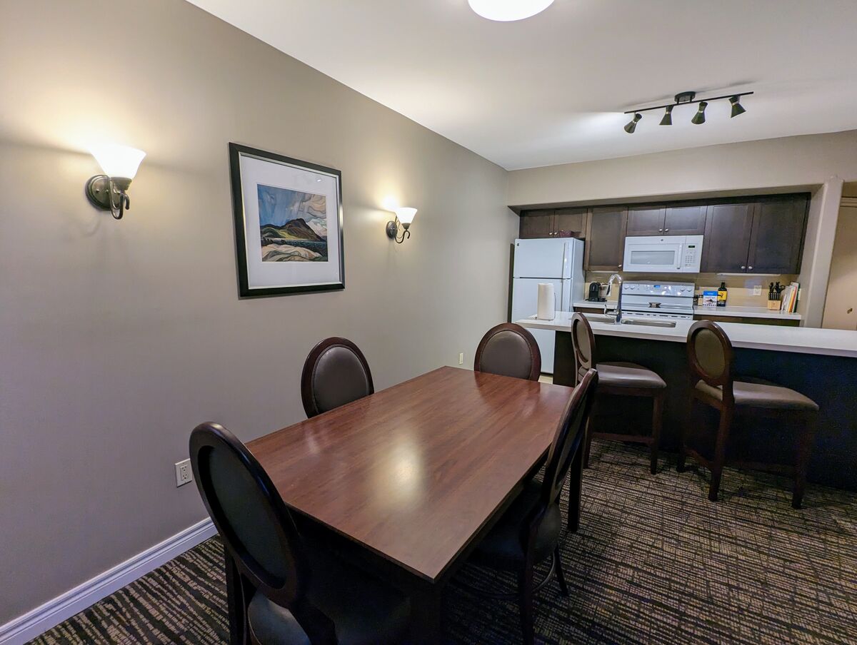 Large 2-Bedroom Condo photo