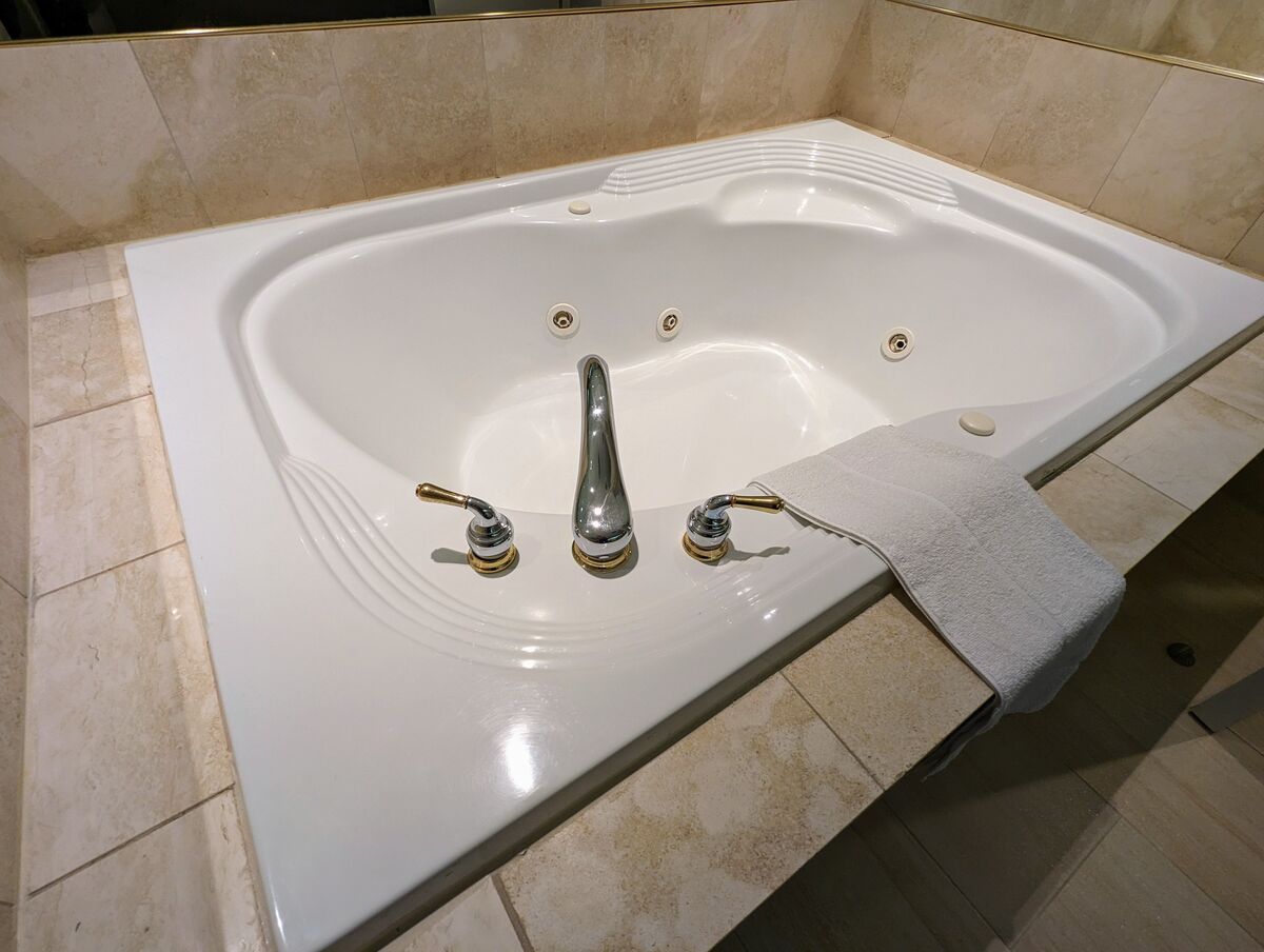 Large 2-Bedroom Condo photo