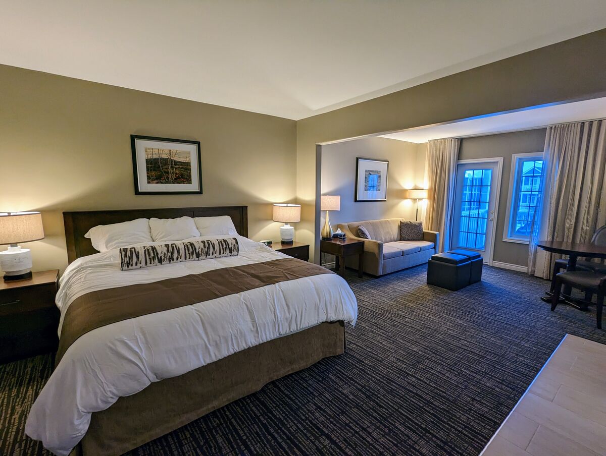 Large 2-Bedroom Condo photo